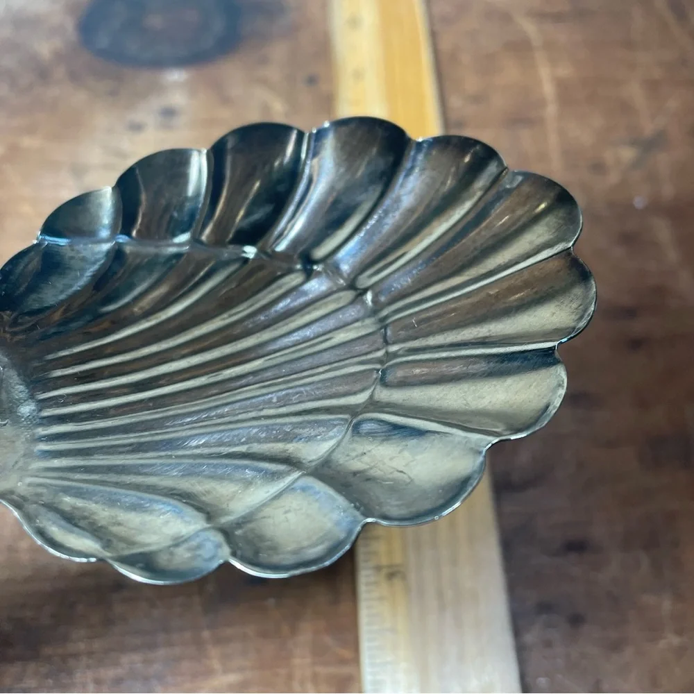 Vintage Silver plated Shell serving tongs
